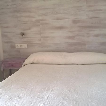 Hostal Paris Ciutadella Ciutadella  Oda fotoğraf